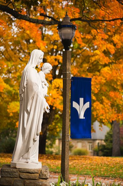 Mary, Blessed Mother, statue of Mary